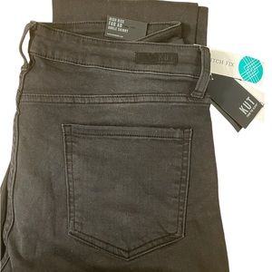NWT Kut From The Cloth high rise Fab Ab Ankle Skinny curved hem black denim